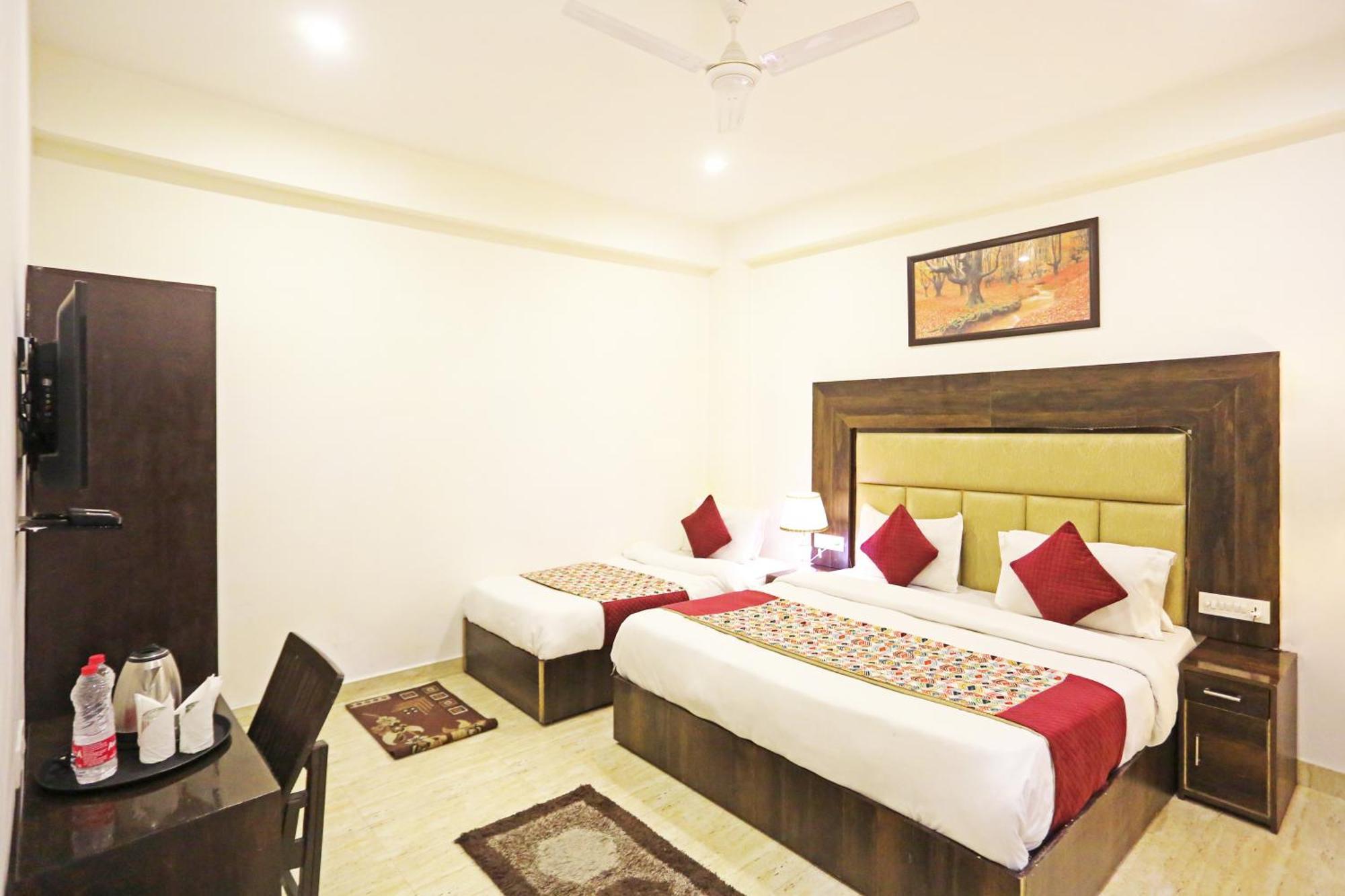 Hotel Airport Kiara - Airport 3*